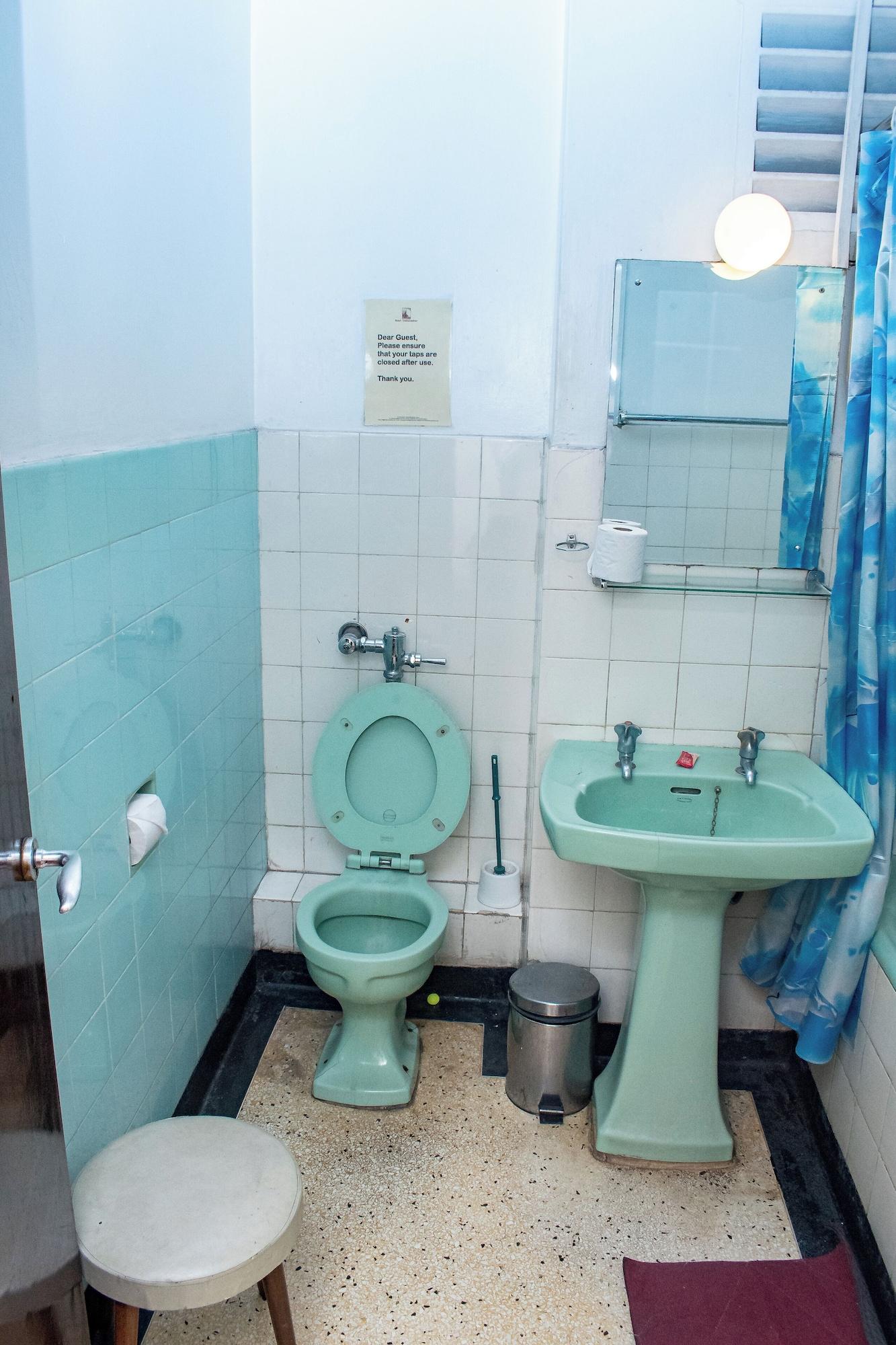 Equipamiento de Habitación Hotel Ambassadeur