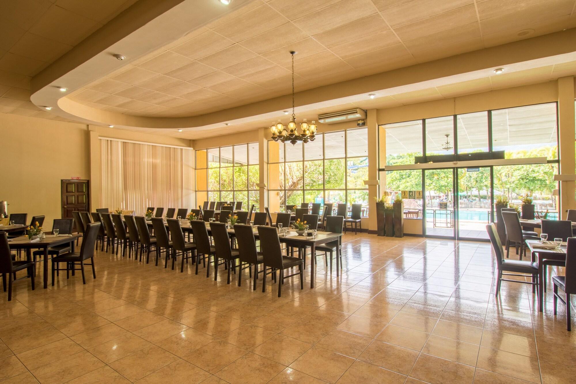 Restaurant Valle Dorado Resort & Parque Acuático