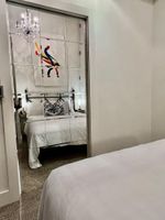 Alquiler Vacacional - Downtown GR - parking, fitness center, hot tub, rooftop pool deck included