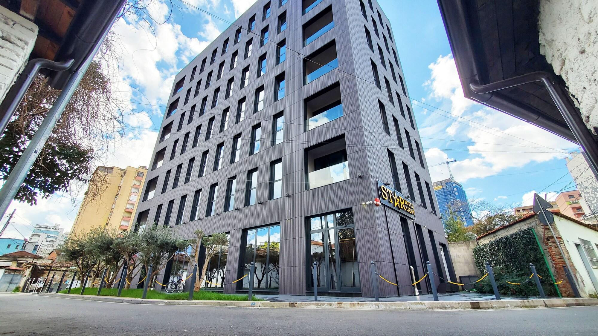 Vista Exterior Starlight Hotel