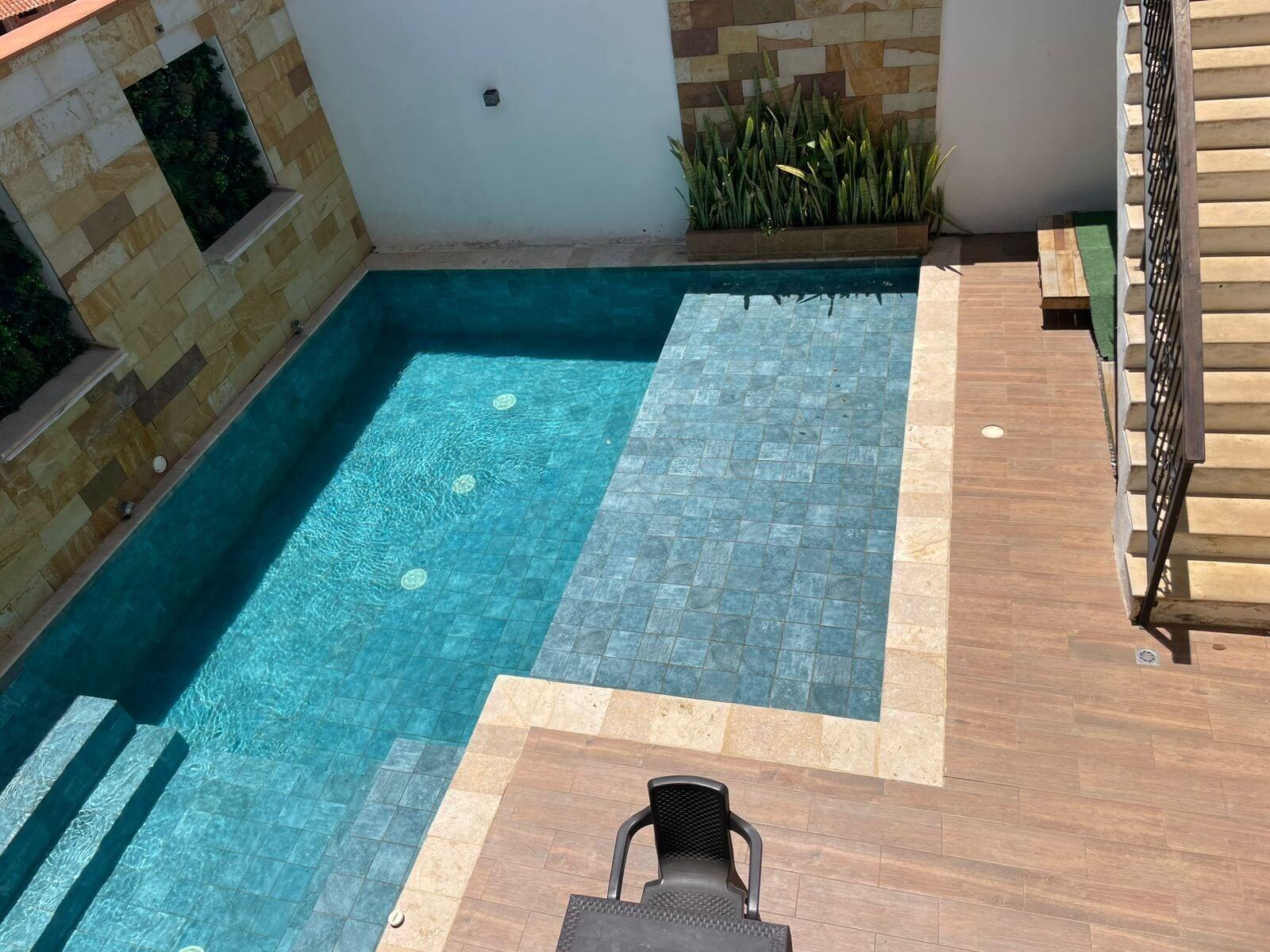 Vista Piscina hotel Lenguerke
