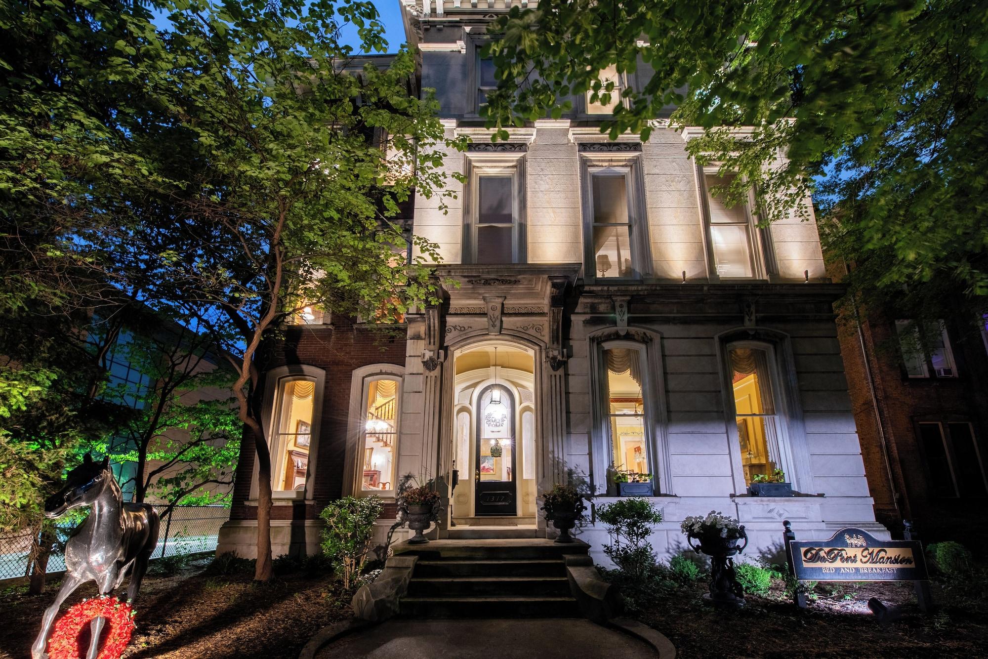 Vista Exterior DuPont Mansion Bed & Breakfast