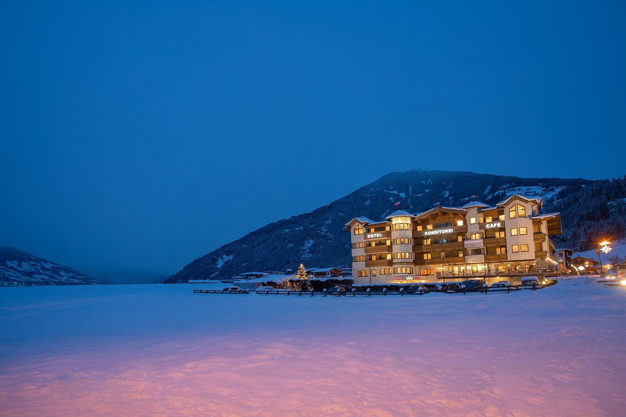 Vista Exterior Hotel Riedl