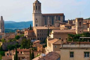 Actividad - Excursión a Girona de día completo desde Barcelona