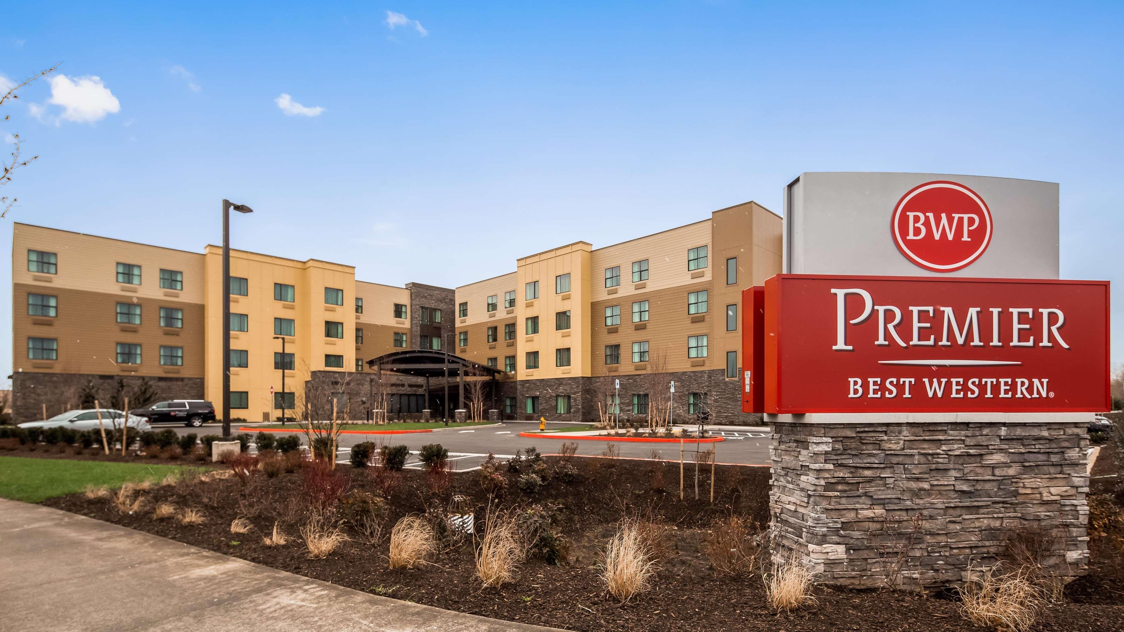 Vista Exterior Best Western Premier Hotel at Fisher's Landing