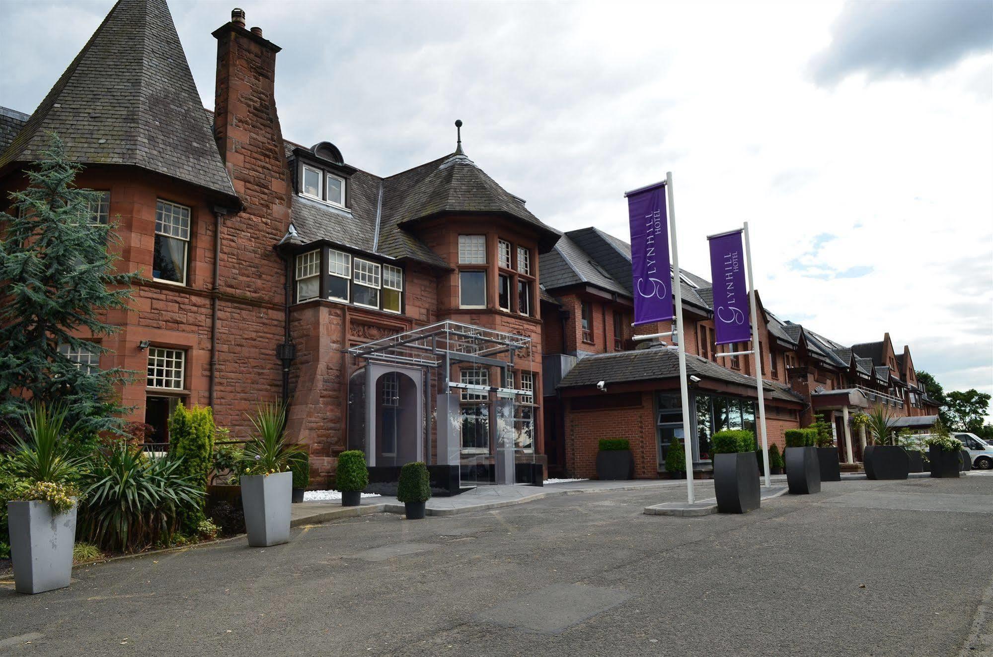 Vista Exterior Glynhill Hotel