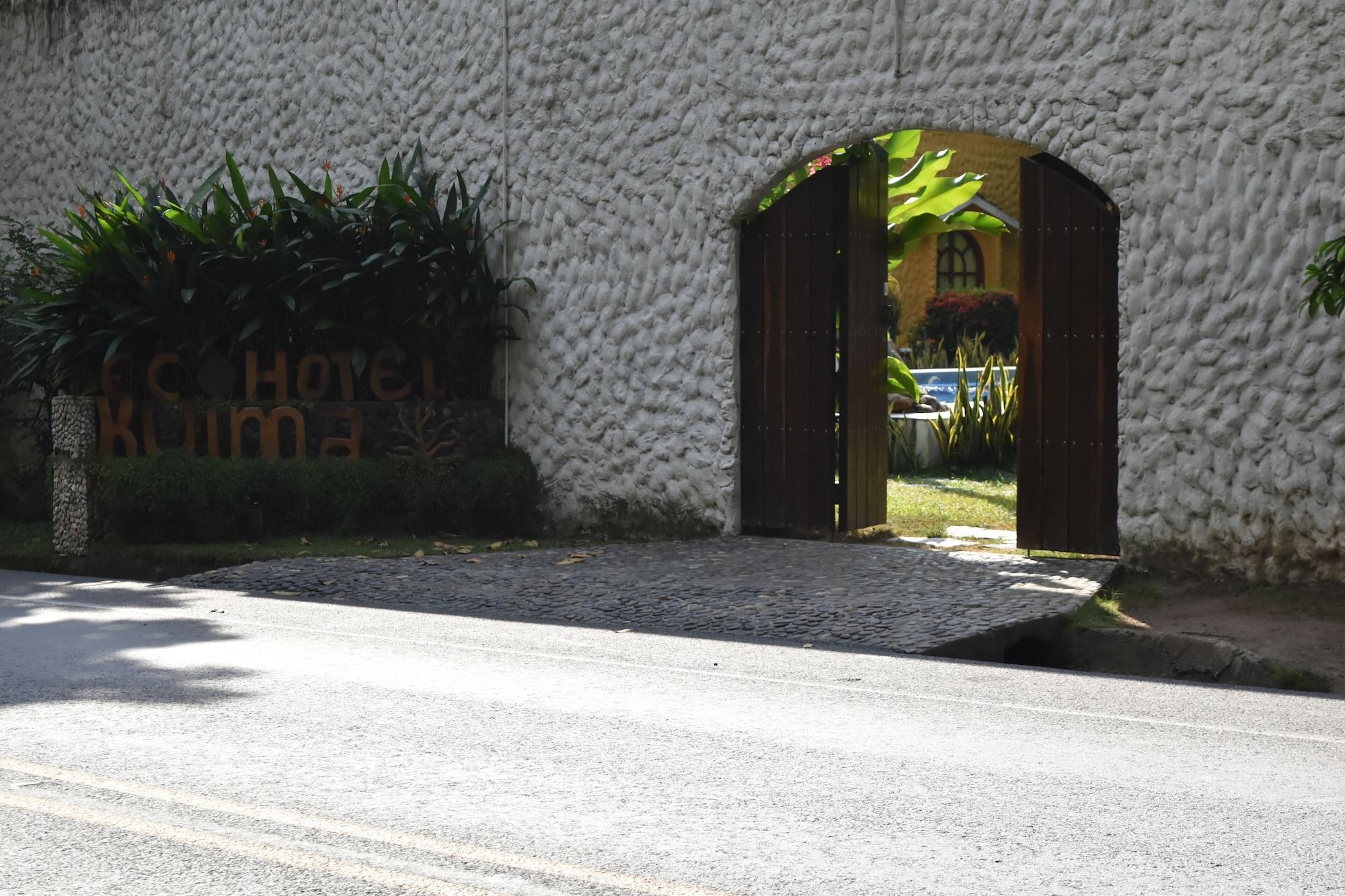 Vista Exterior eco hostal kuima