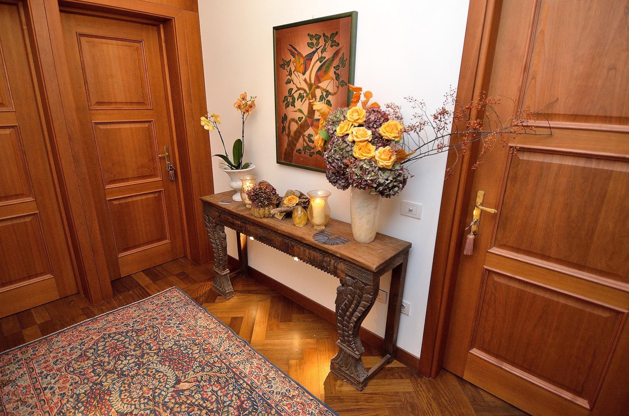 Vista Lobby Villa Ines