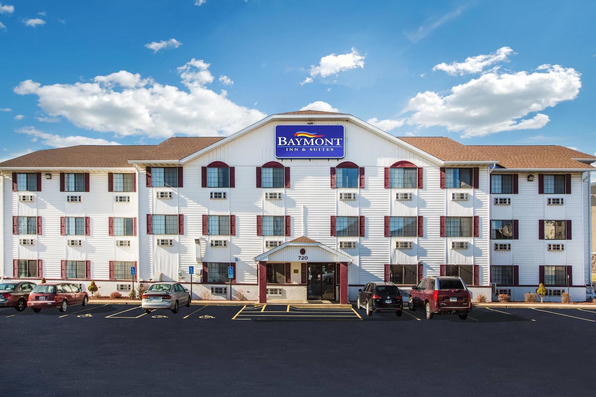 Vista Exterior Baymont by Wyndham Cedar Rapids