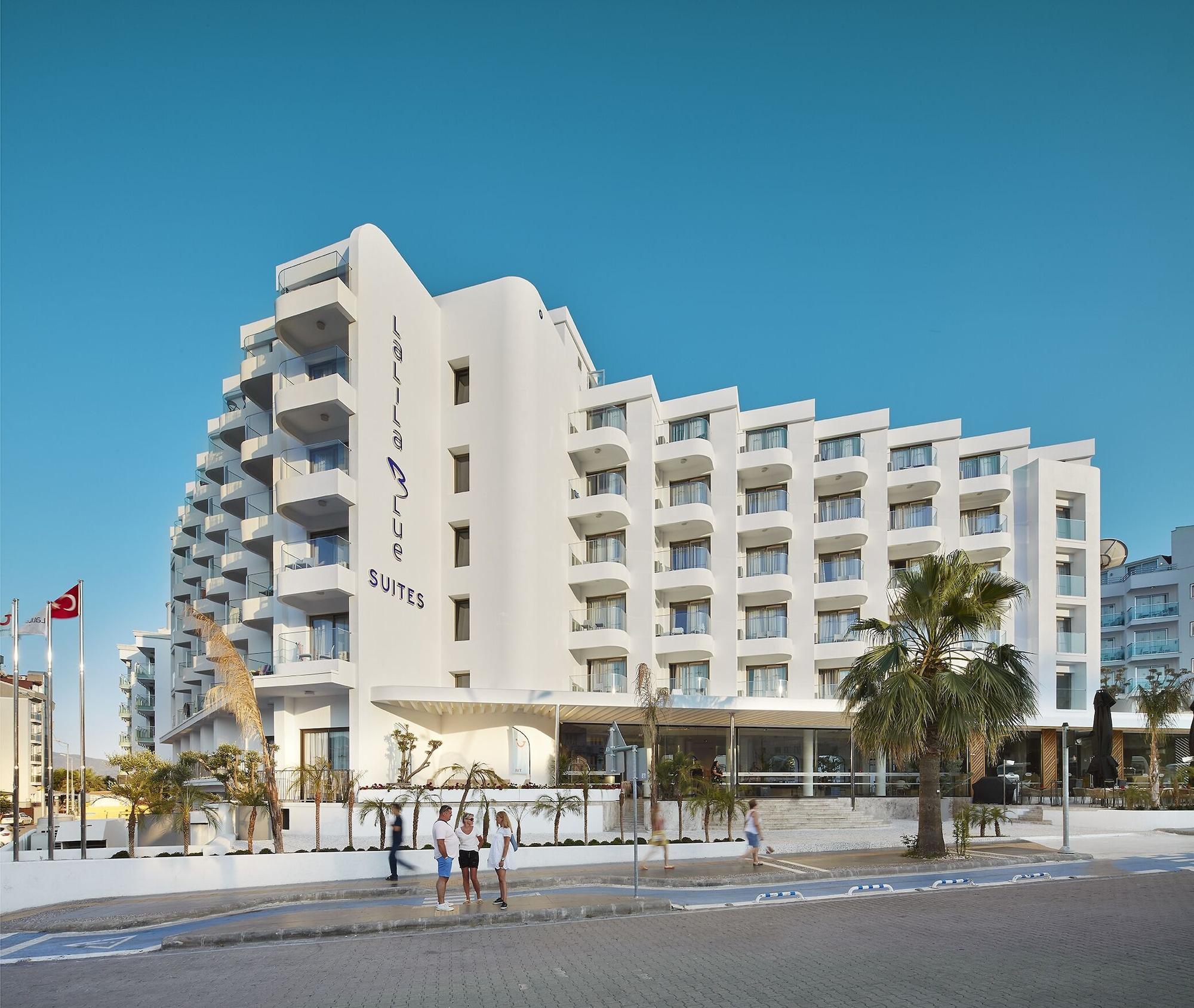 Vista Exterior Lalila Blue Suites