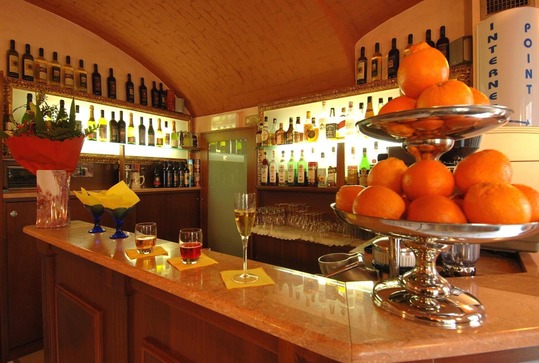 Bar/Salón Hotel Ideale