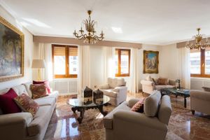 Alquiler Vacacional - Cabildo Cathedral. 5 bedrooms and 2 free parking next to the Cathedral