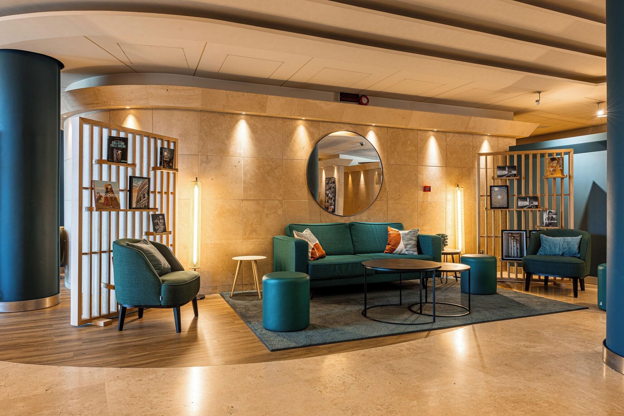 Vista Lobby Novotel Roma Est