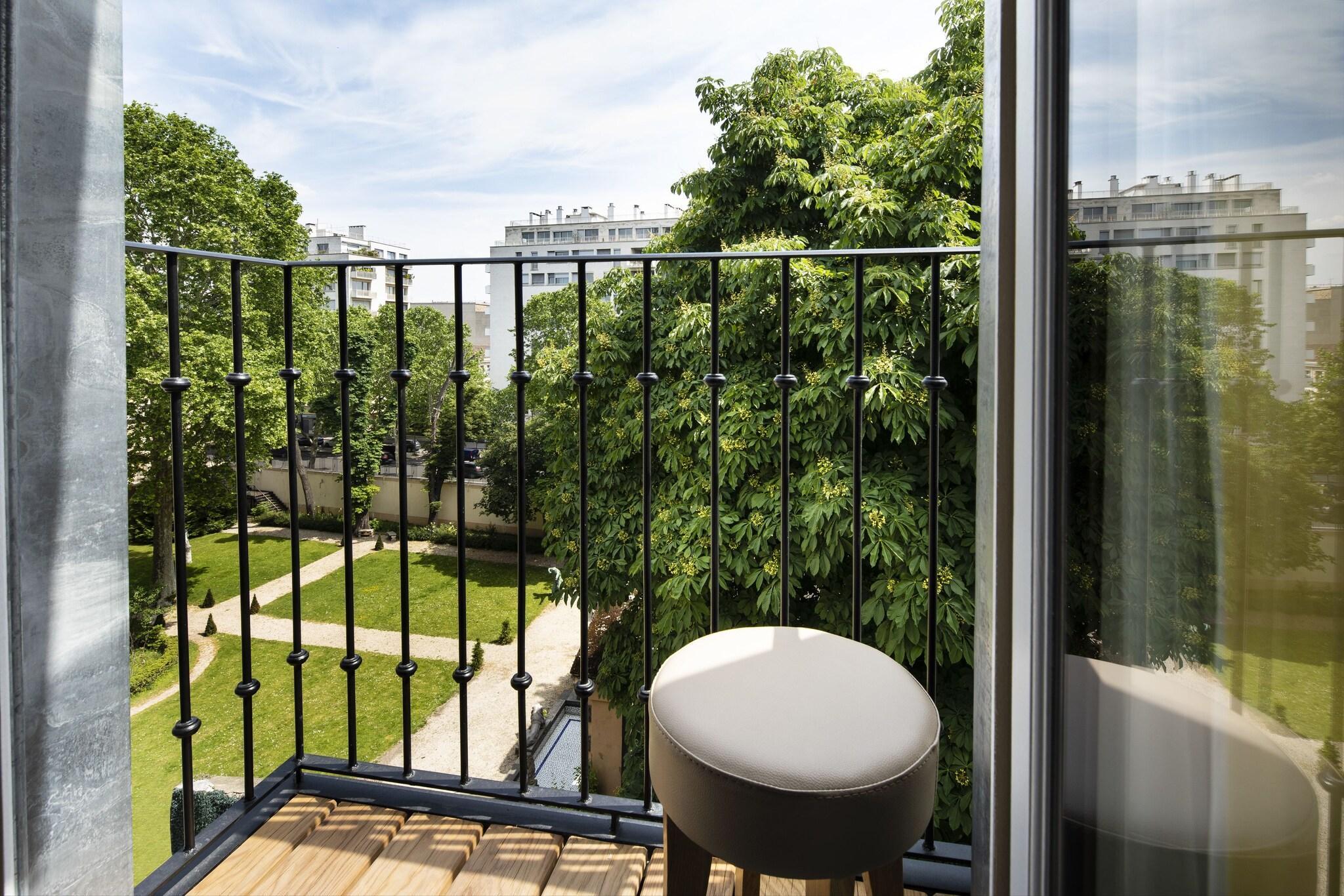 Varios Hôtel de la Tour Eiffel