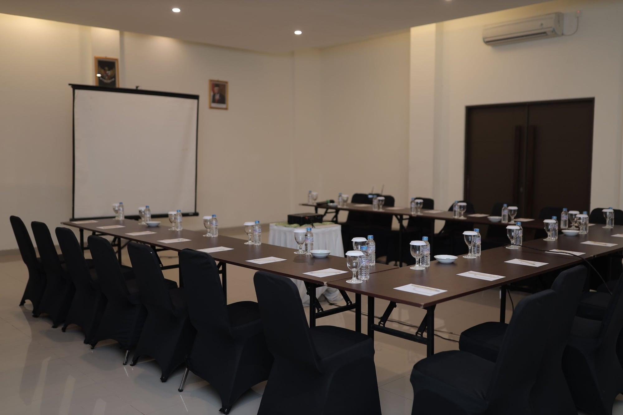 Sala de Reuniones LPP Garden Hotel