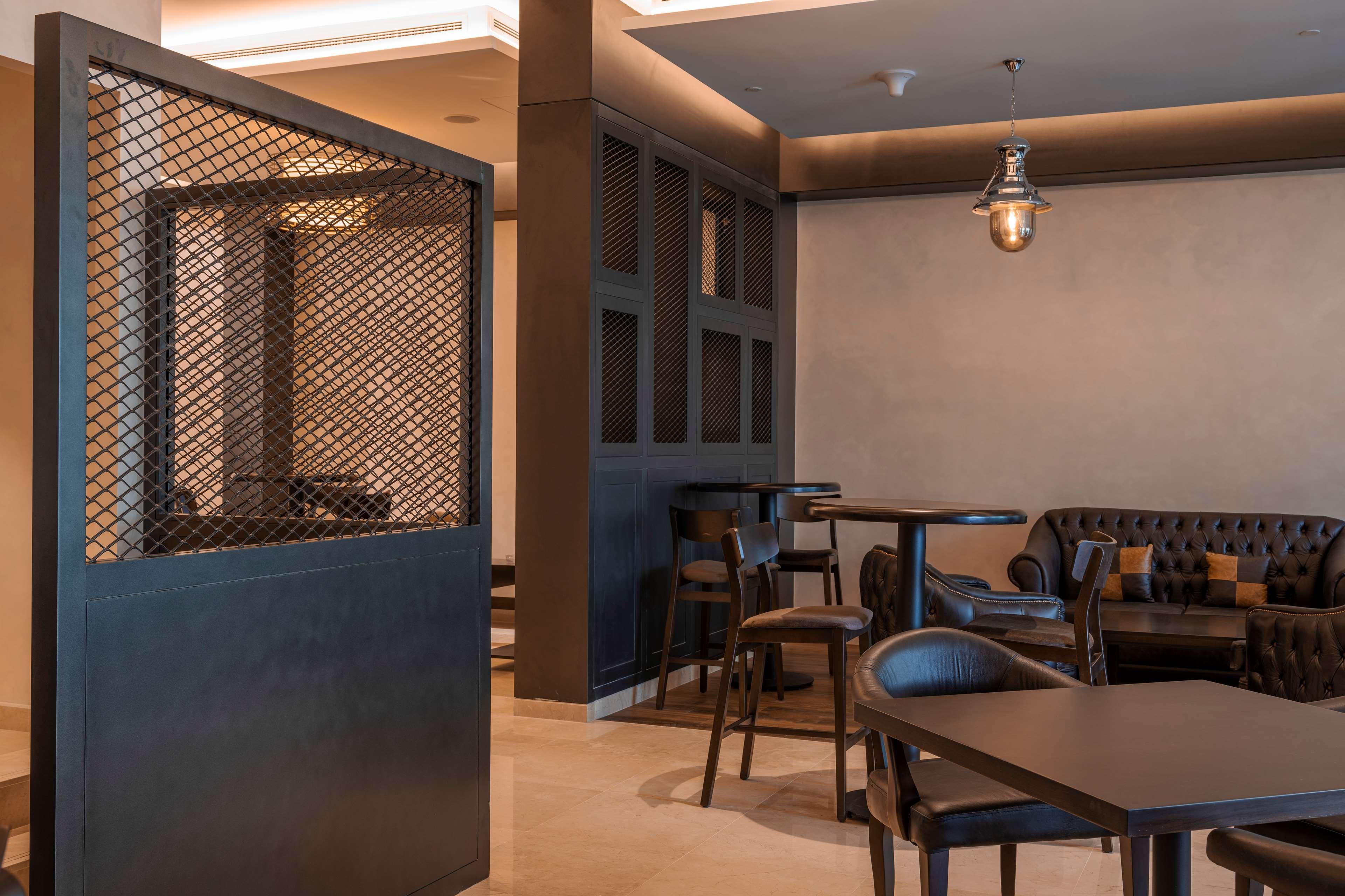 Bar/Salón Radisson Resort Ras Al Khaimah Marjan Island