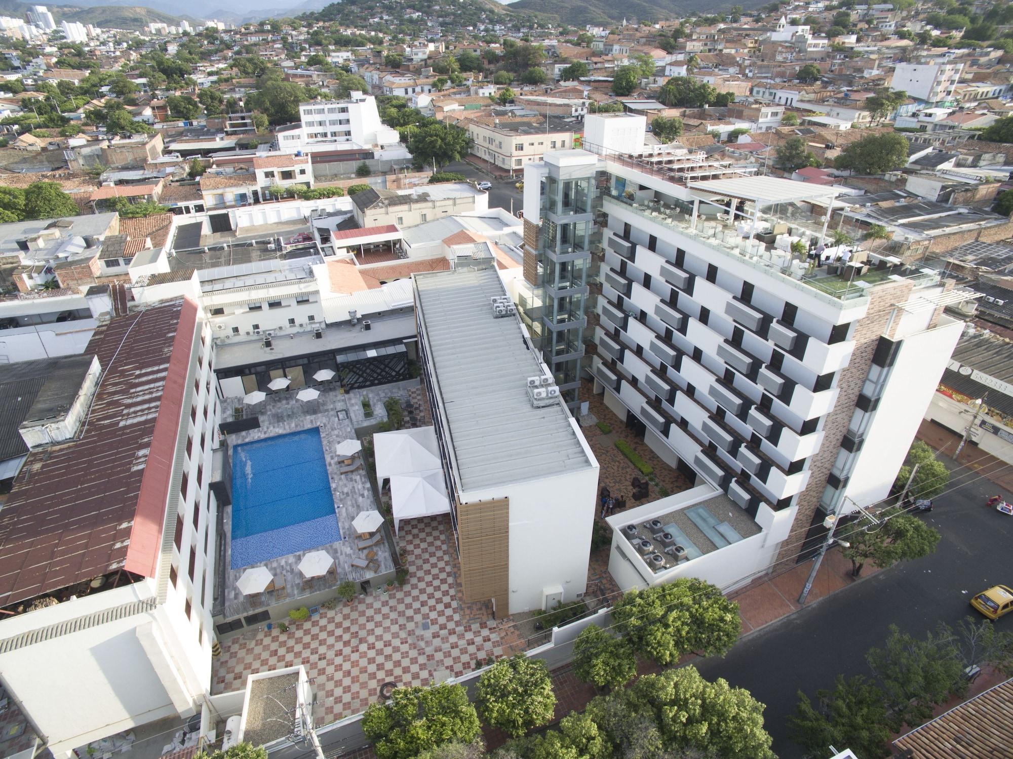 Vista Exterior Hotel Casa Blanca