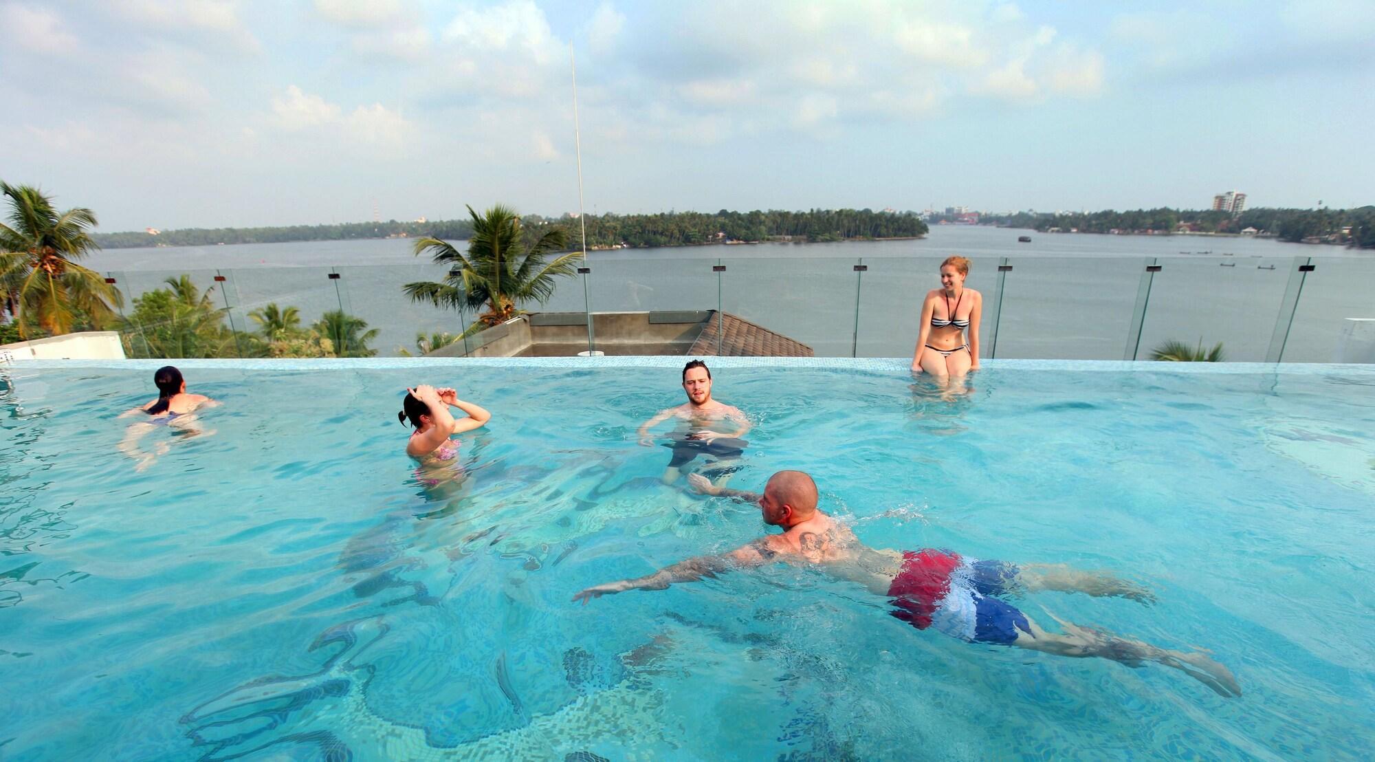 Vista Piscina Hotel Allseason