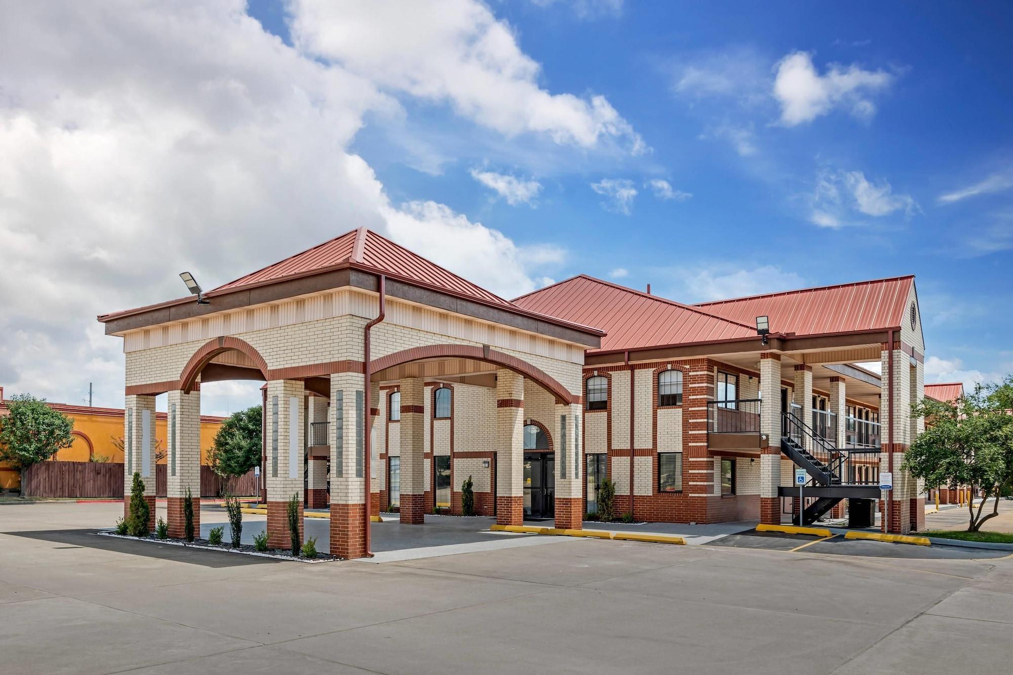 Varios Quality Inn & Suites