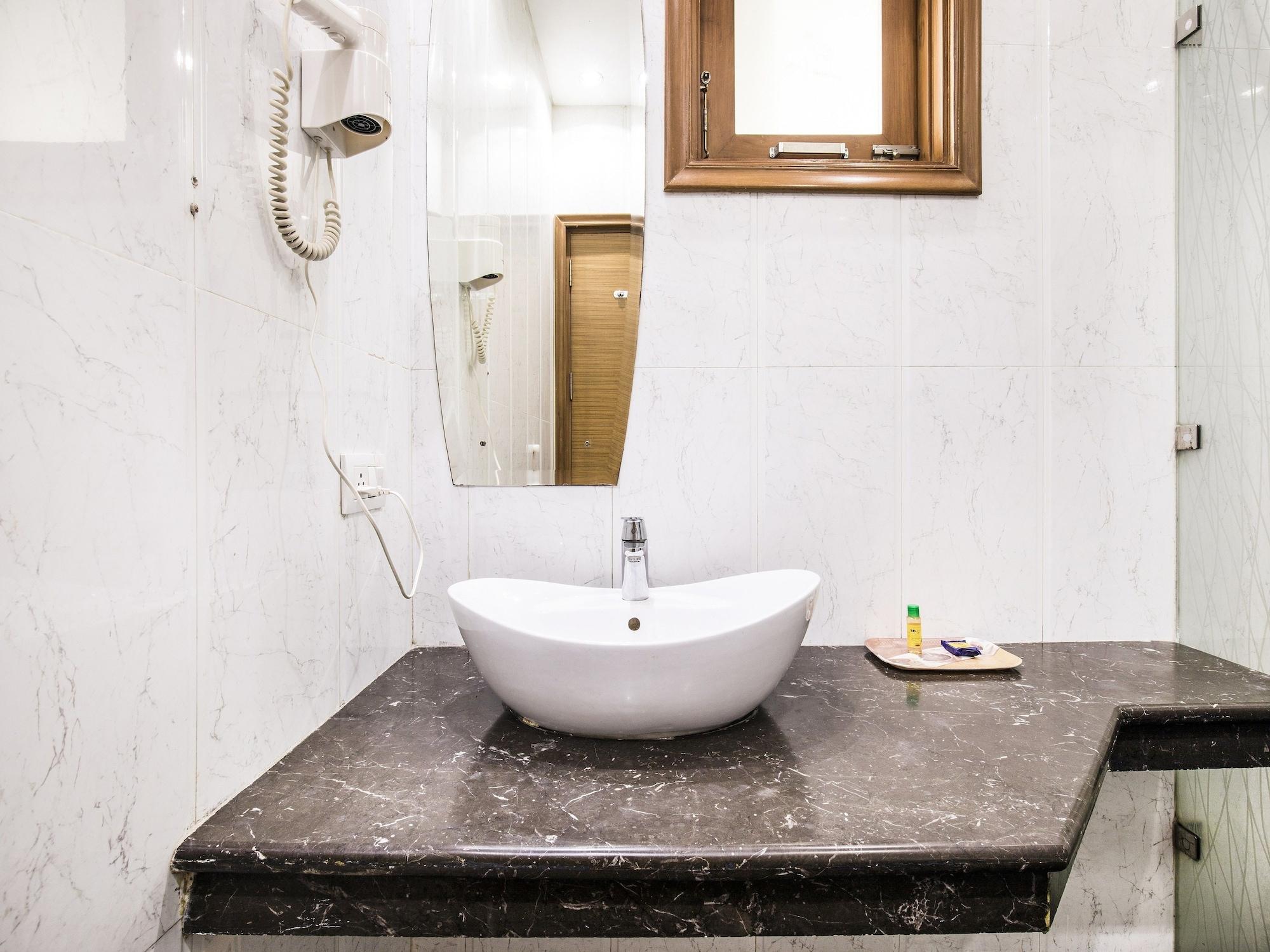 Equipamiento de Habitación FabHotel GRD DLF Square