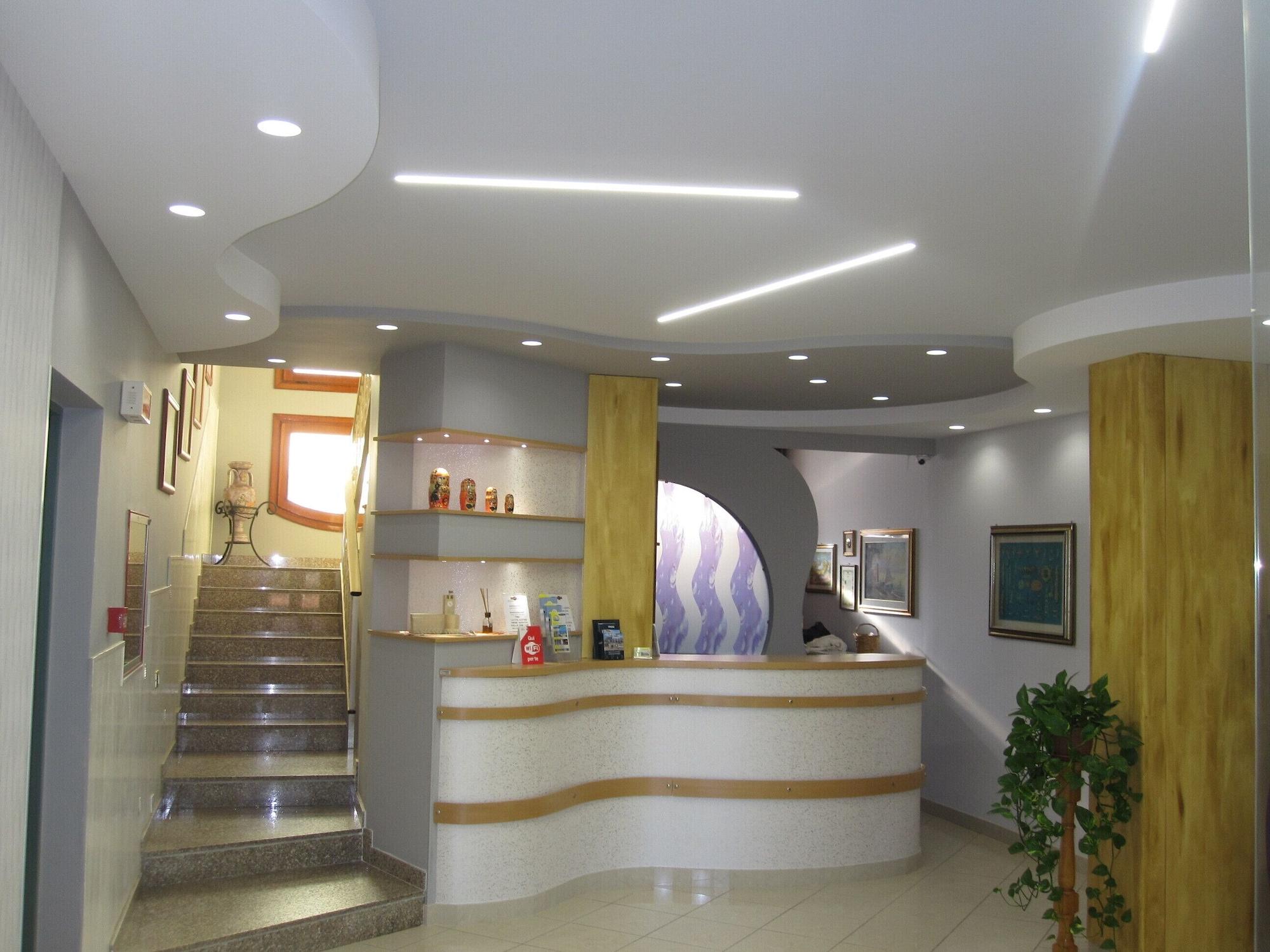 Vista Lobby Hotel Continental