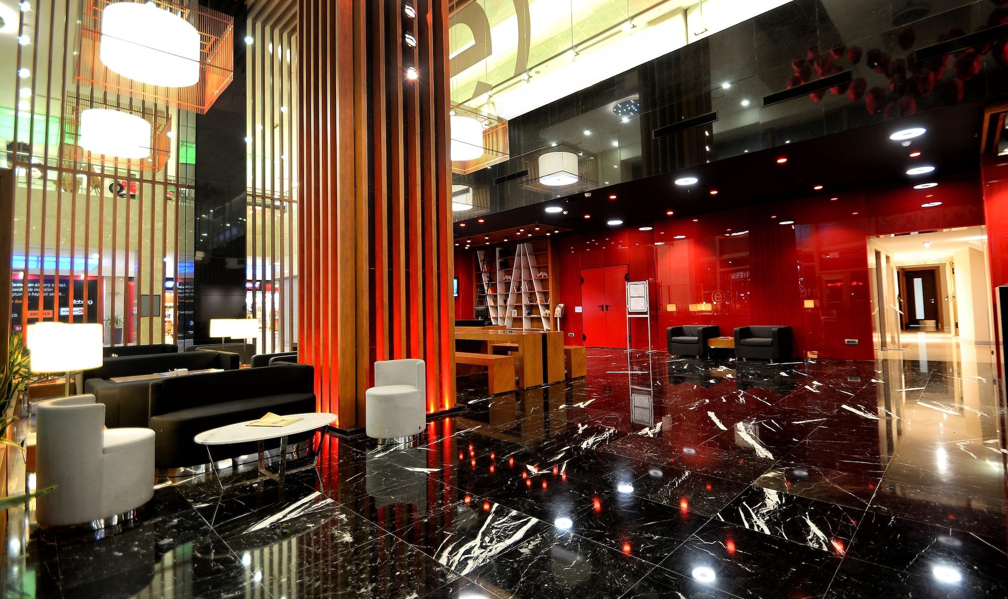 Vista Lobby Ramada Encore by Wyndham Izmir
