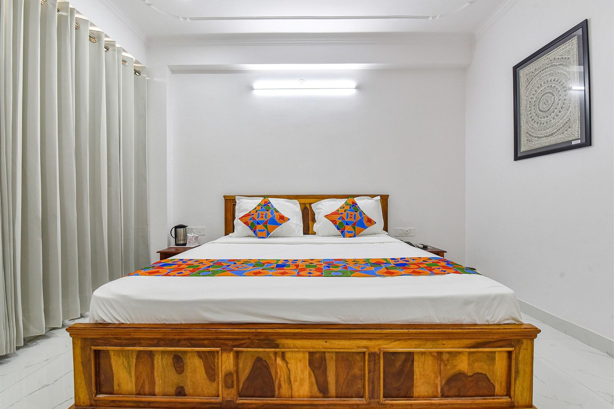Habitación FabHotel Umrao Haveli With Pool