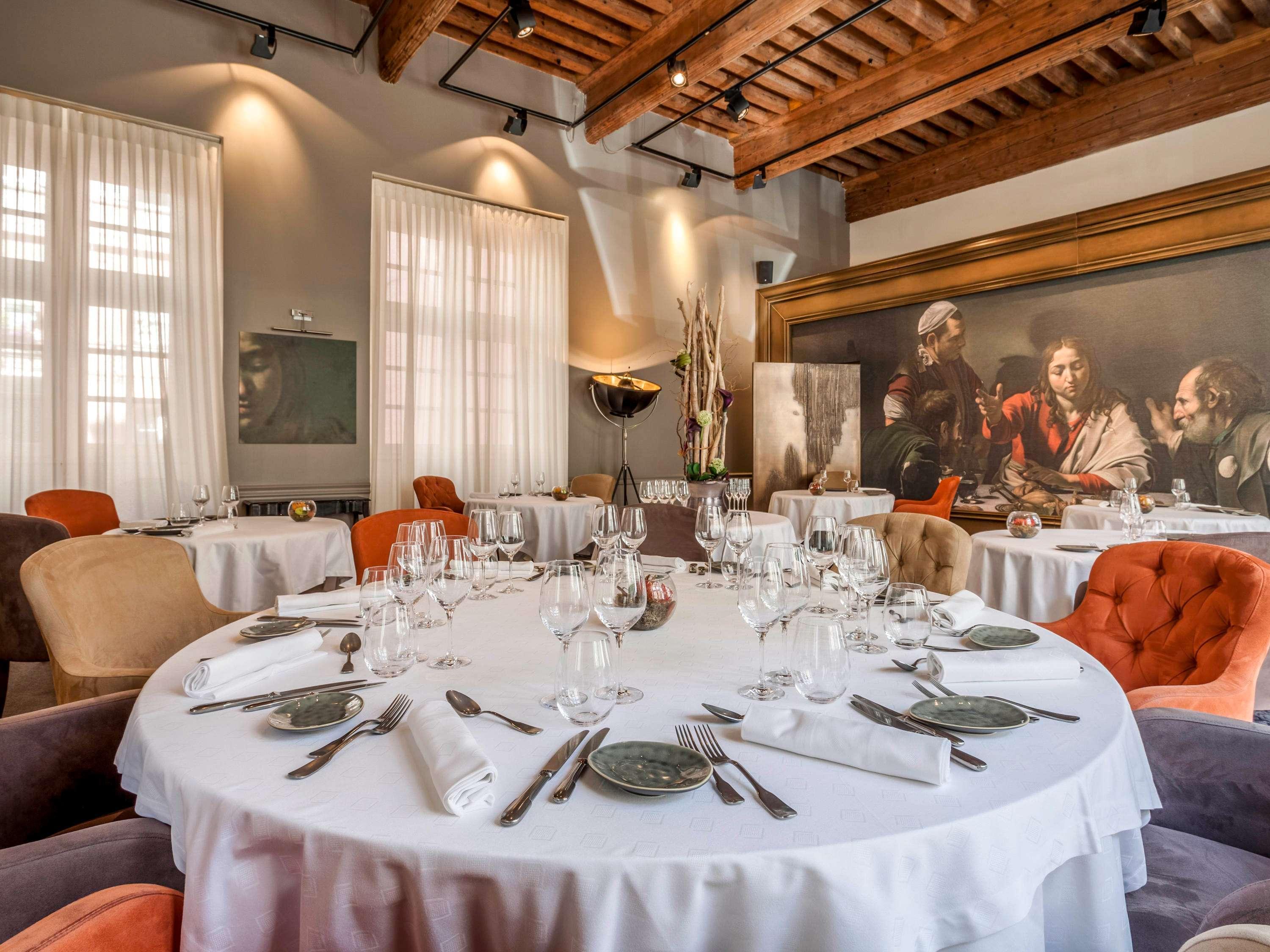 Restaurant La Cour des Consuls Hotel & Spa Toulouse - MGallery Collection