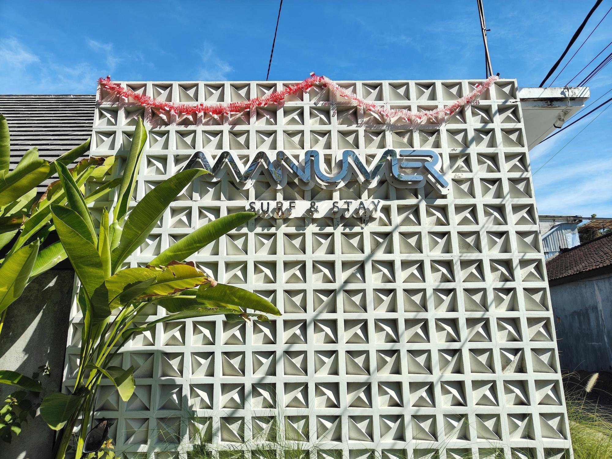 Vista Exterior Manuver Surf and Stay Uluwatu Bali