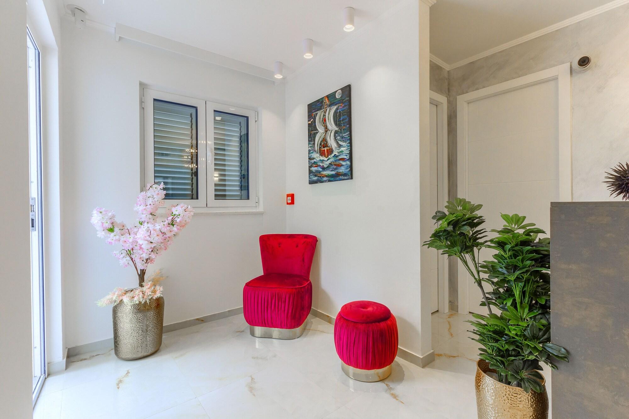 Vista Lobby Irini Luxury Rooms