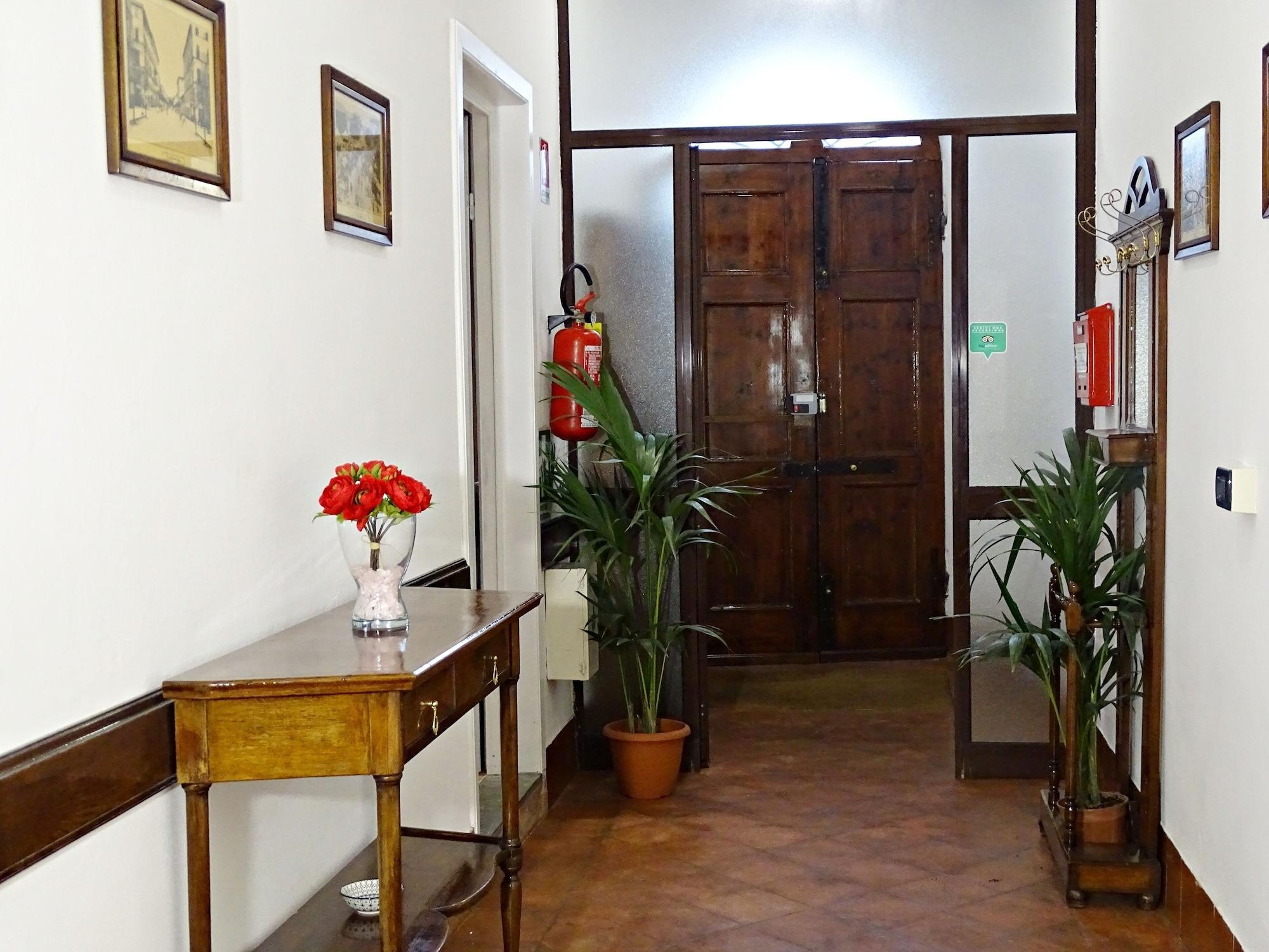 Vista Lobby affittacamere arancio