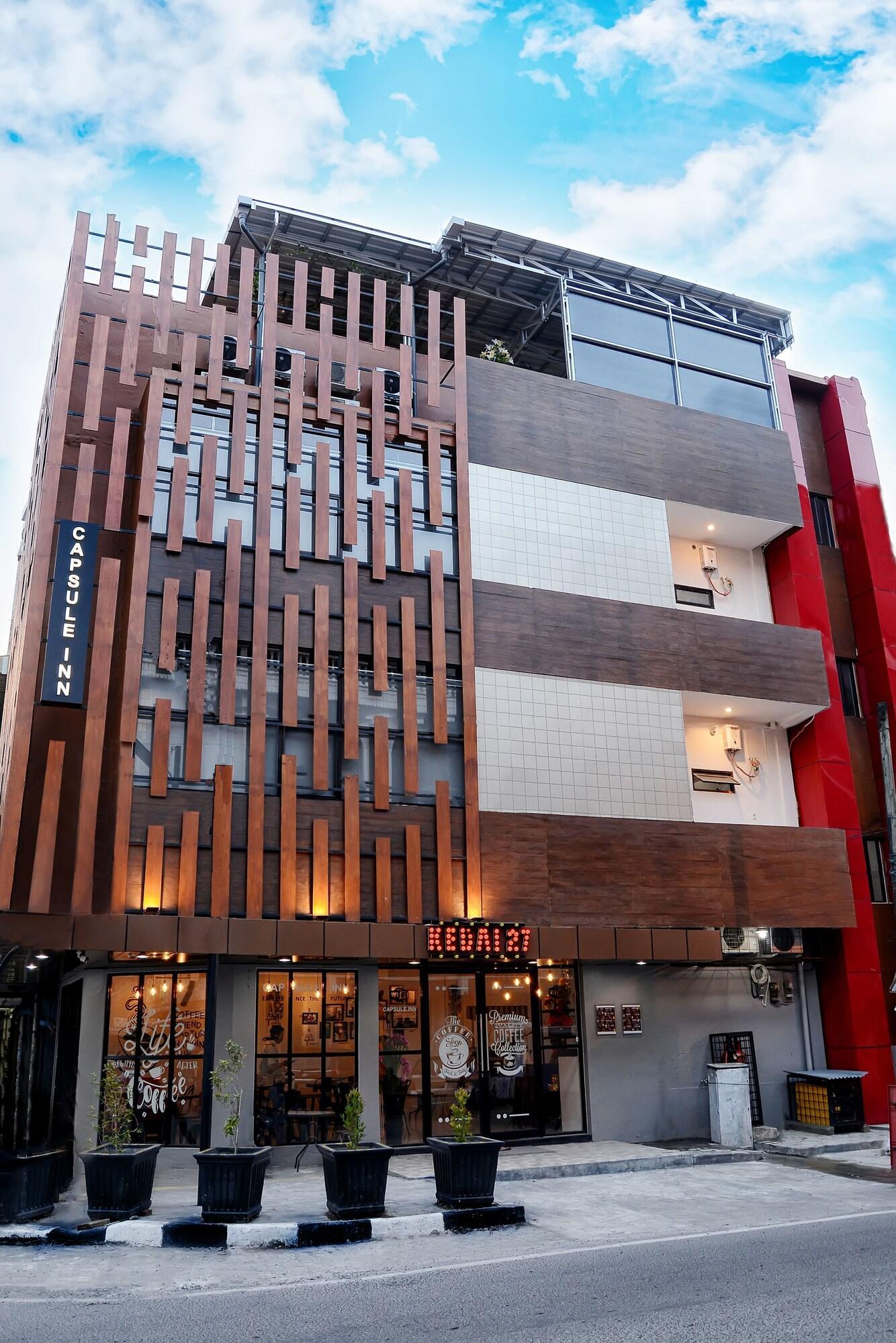 Vista Exterior RedDoorz Hostel @ Capsule Inn Medan