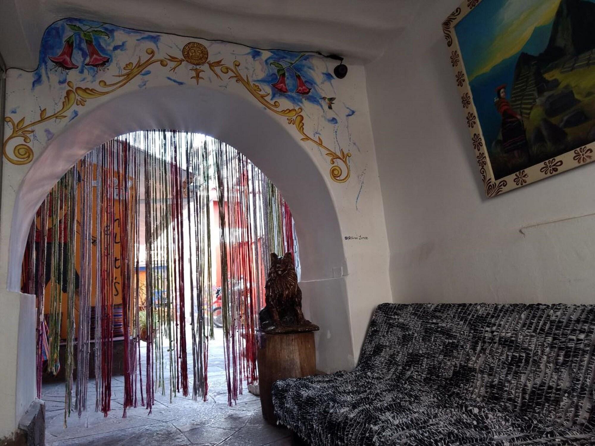 Vista do lobby Chelitos Backpacker