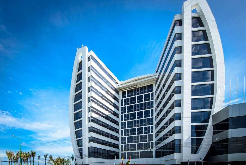 Vista Exterior Wyndham Manta Sail Plaza Hotel And Convention Cent