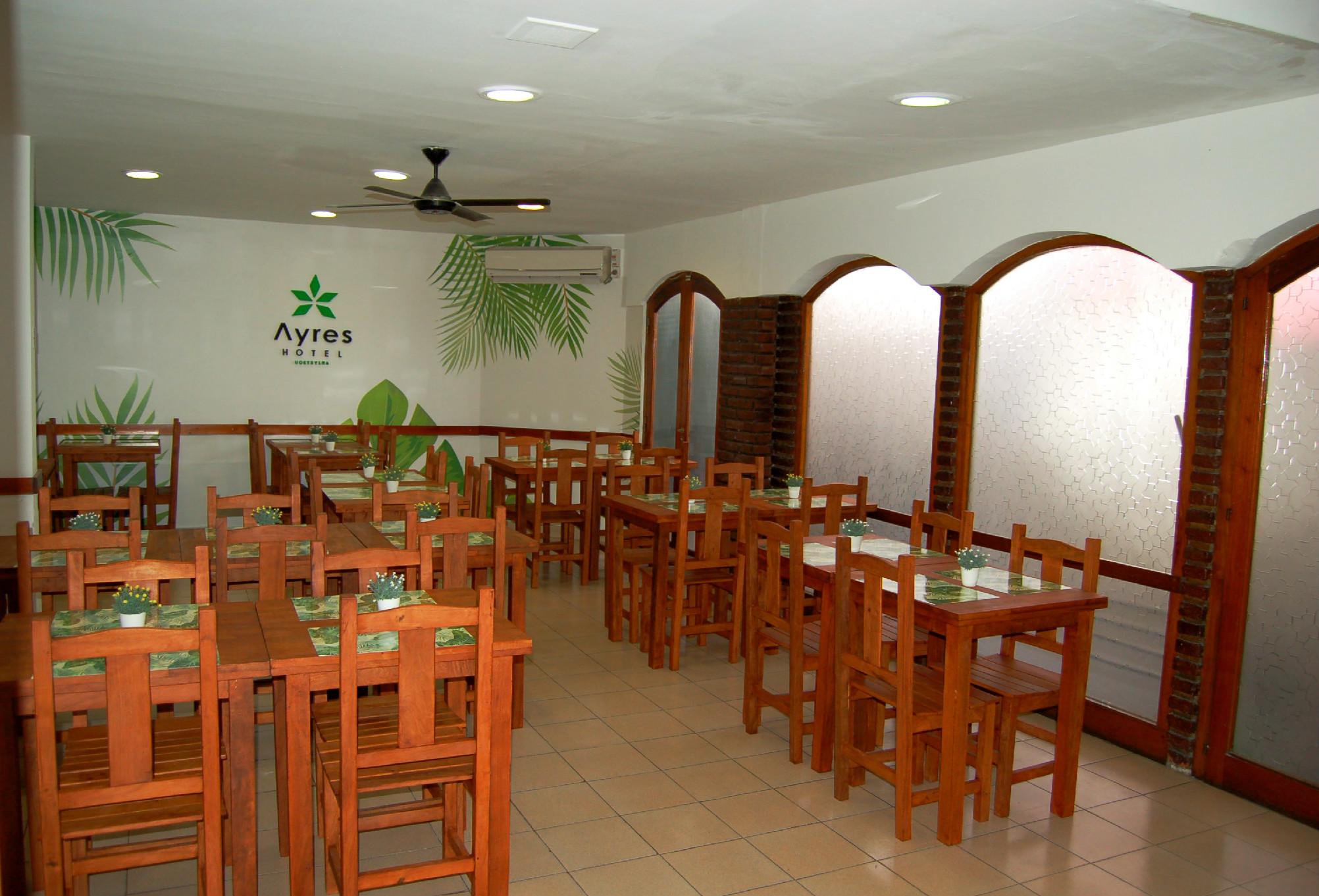 Bar/Salón Hotel Ayres Uoetsylra