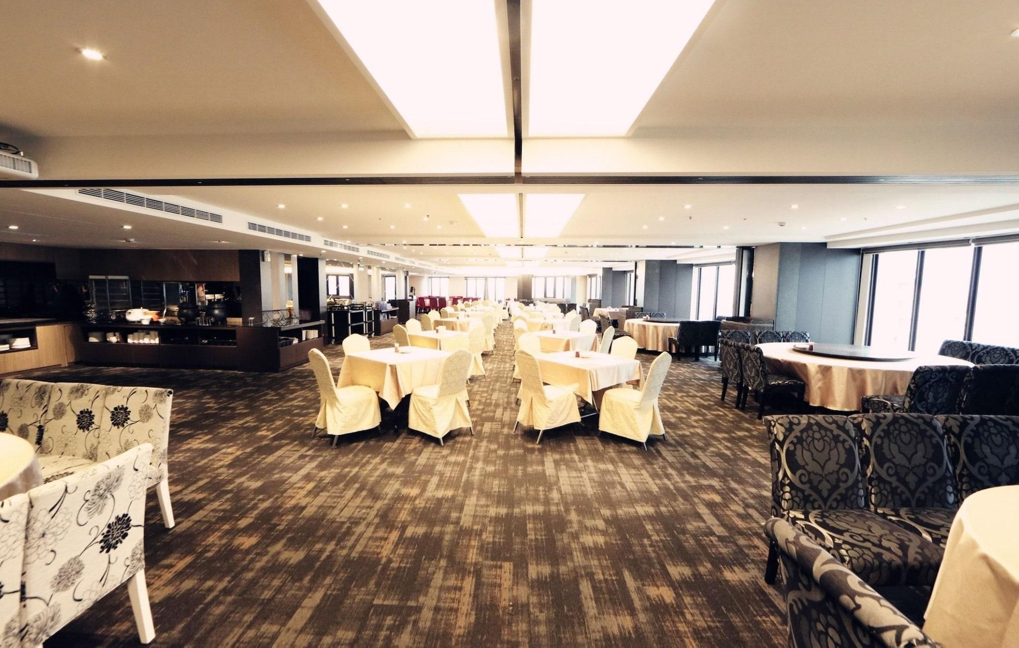 Restaurant Grand Earl Hotel