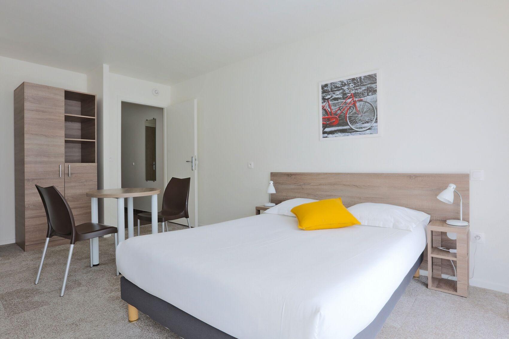 Varios KOSY Appart’Hôtels – Art’ & Facts