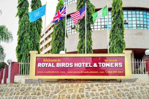 Alojamiento - Royalbirds Hotel & Towers