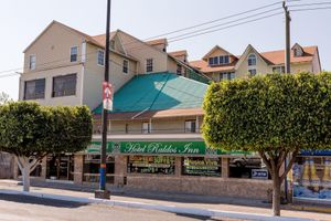 Alojamiento - Hotel Raldos Inn