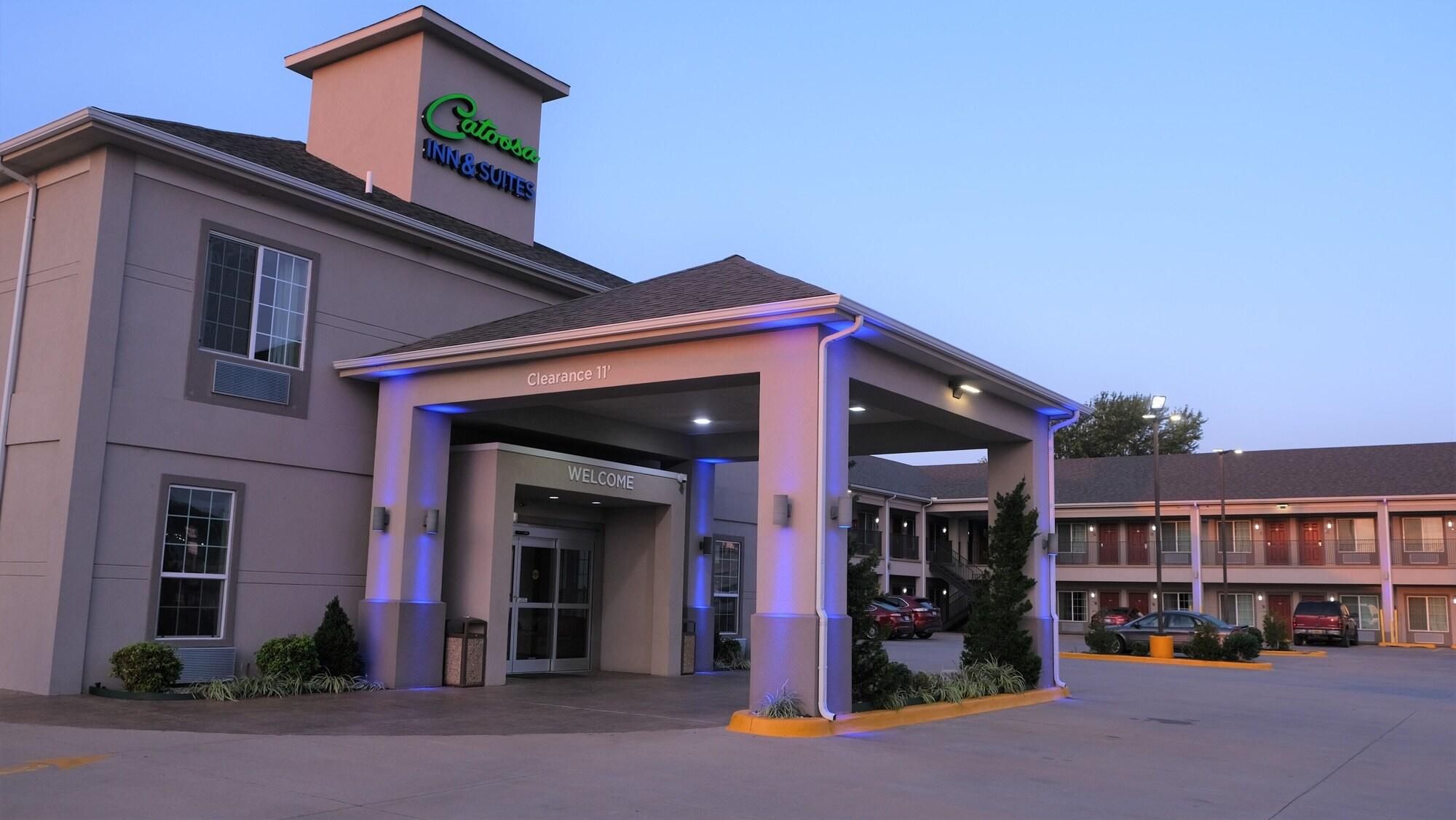 Varios Catoosa Inn & Suites