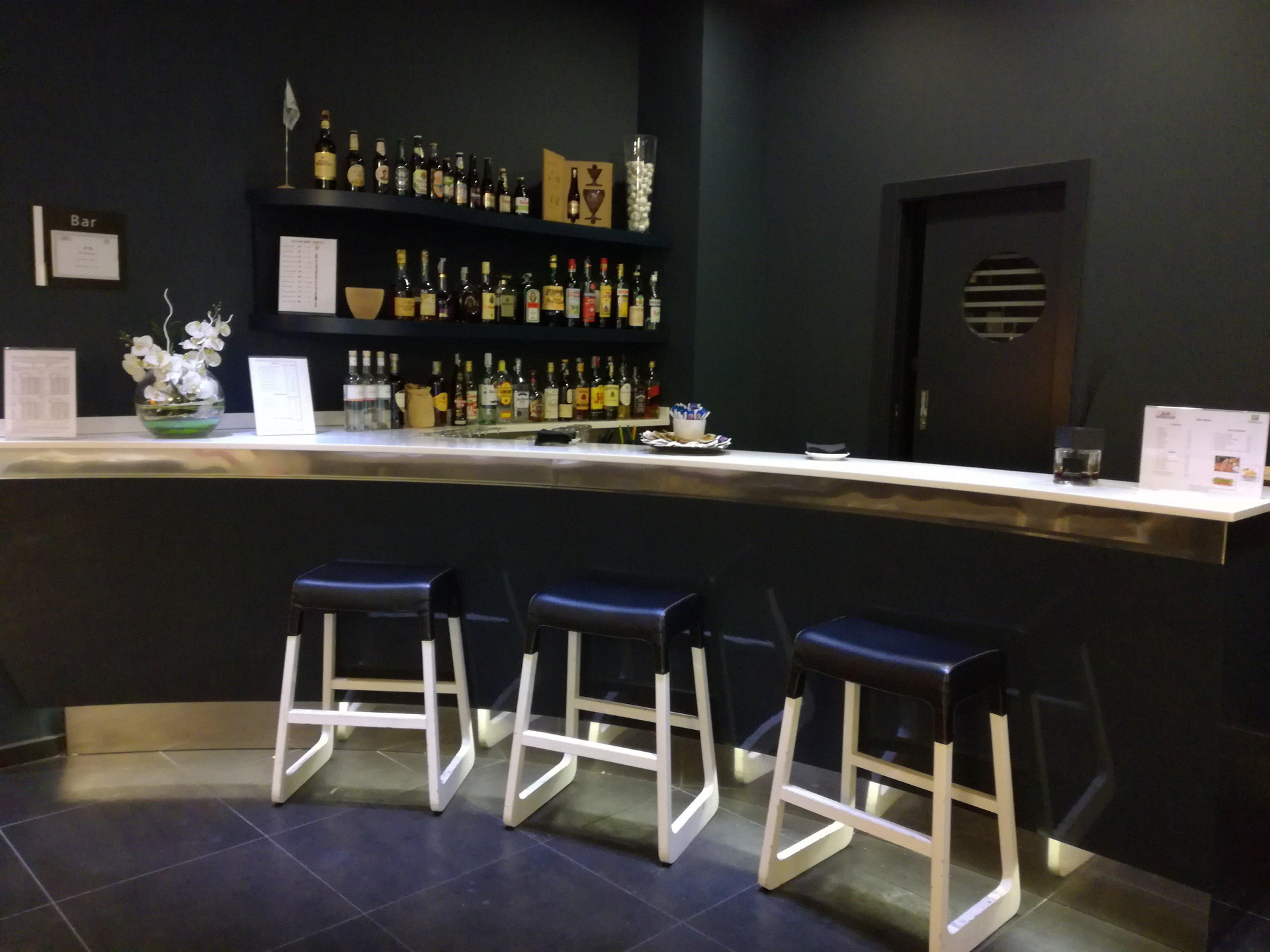 Bar/Salón Holiday Inn Milan Nord Zara by IHG