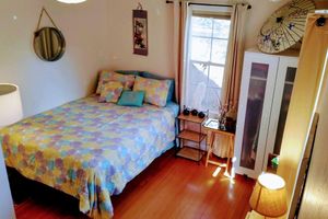Alquiler Vacacional - Cottage in Downtown Napa w/private Guest Studio. 3 Queen Beds.