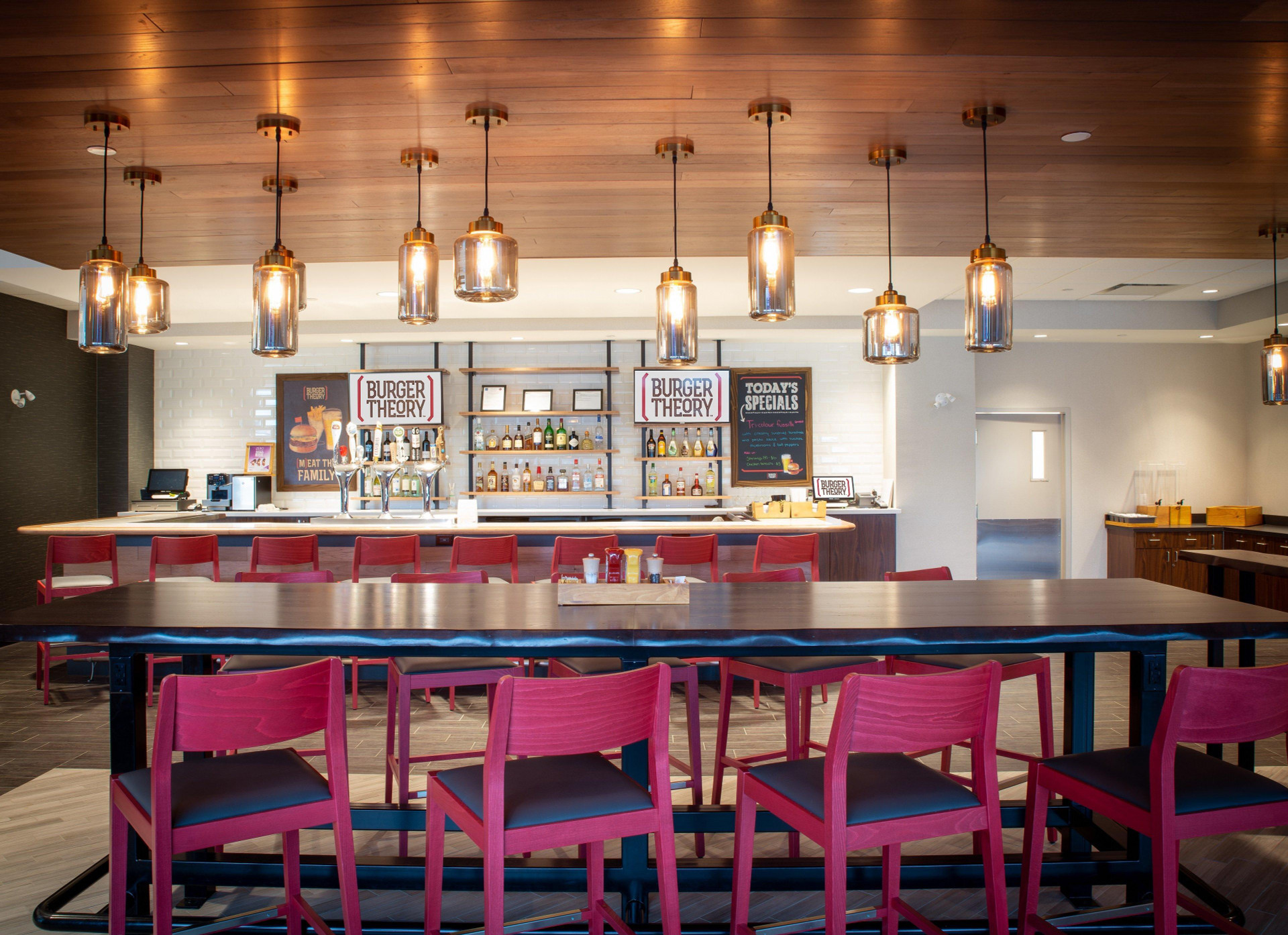 Bar/Salón Holiday Inn Edmonton South - Evario Events by IHG