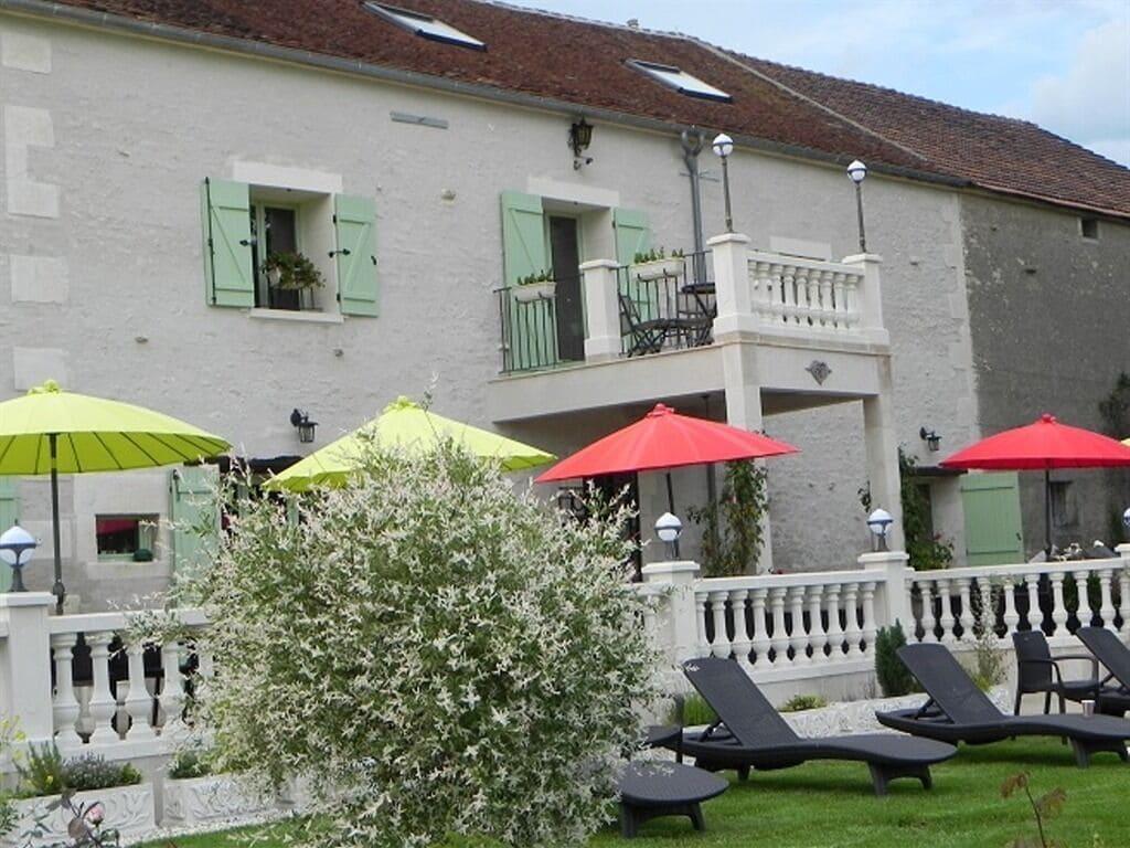 Vista Exterior Le Petit Domaine de Bois Avril