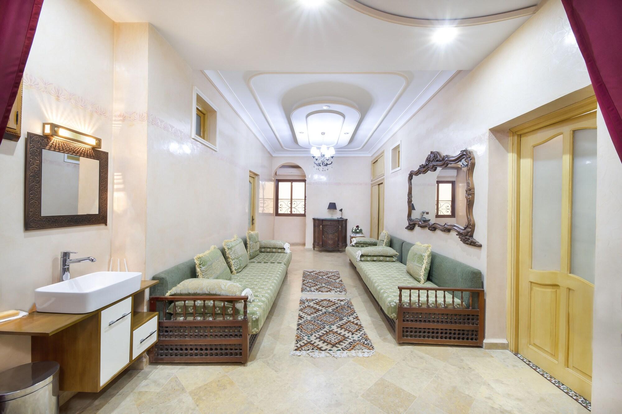 Bar/Salón Riad Fayrouz