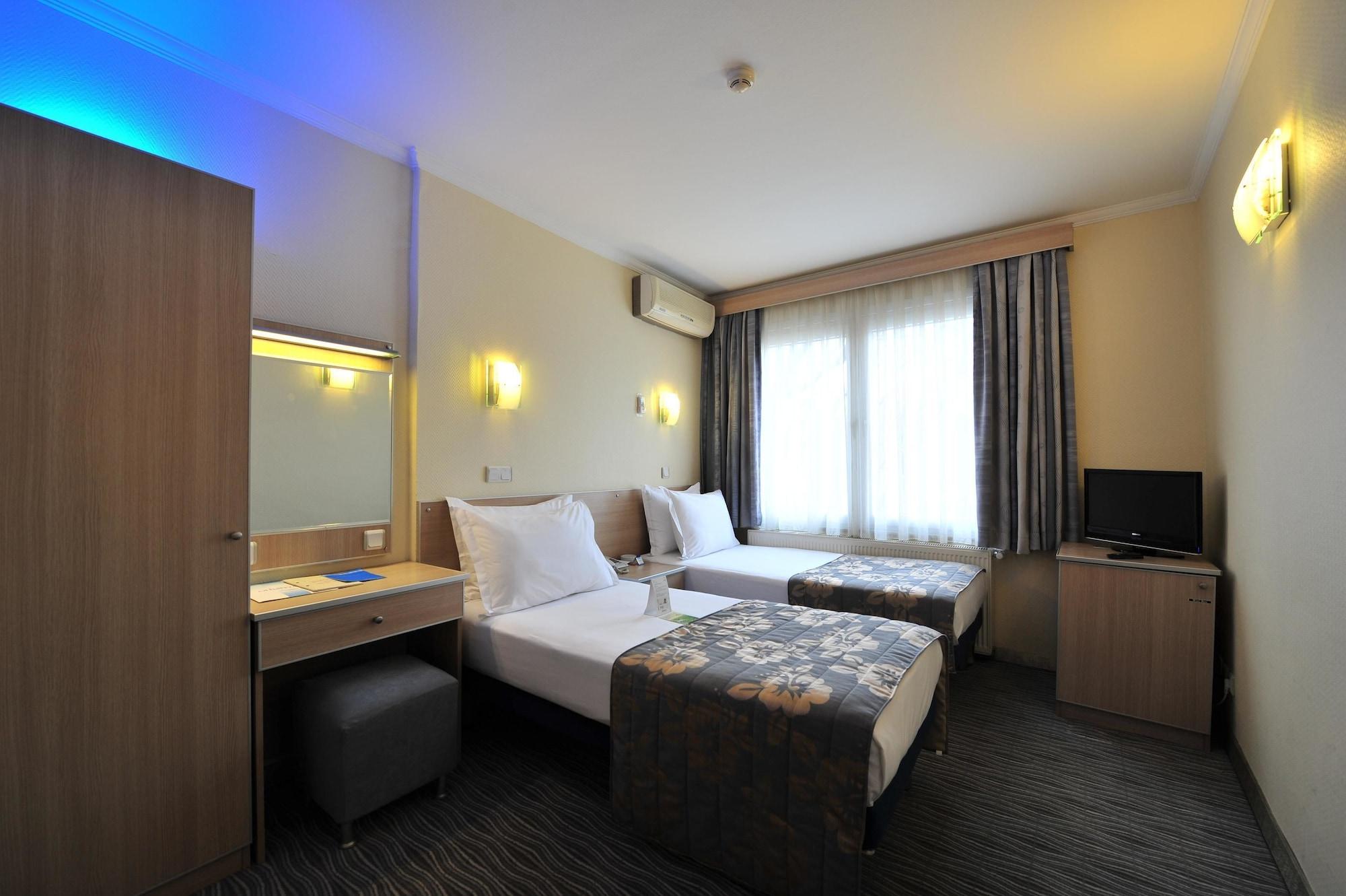 Varios Hotel Olimpiyat