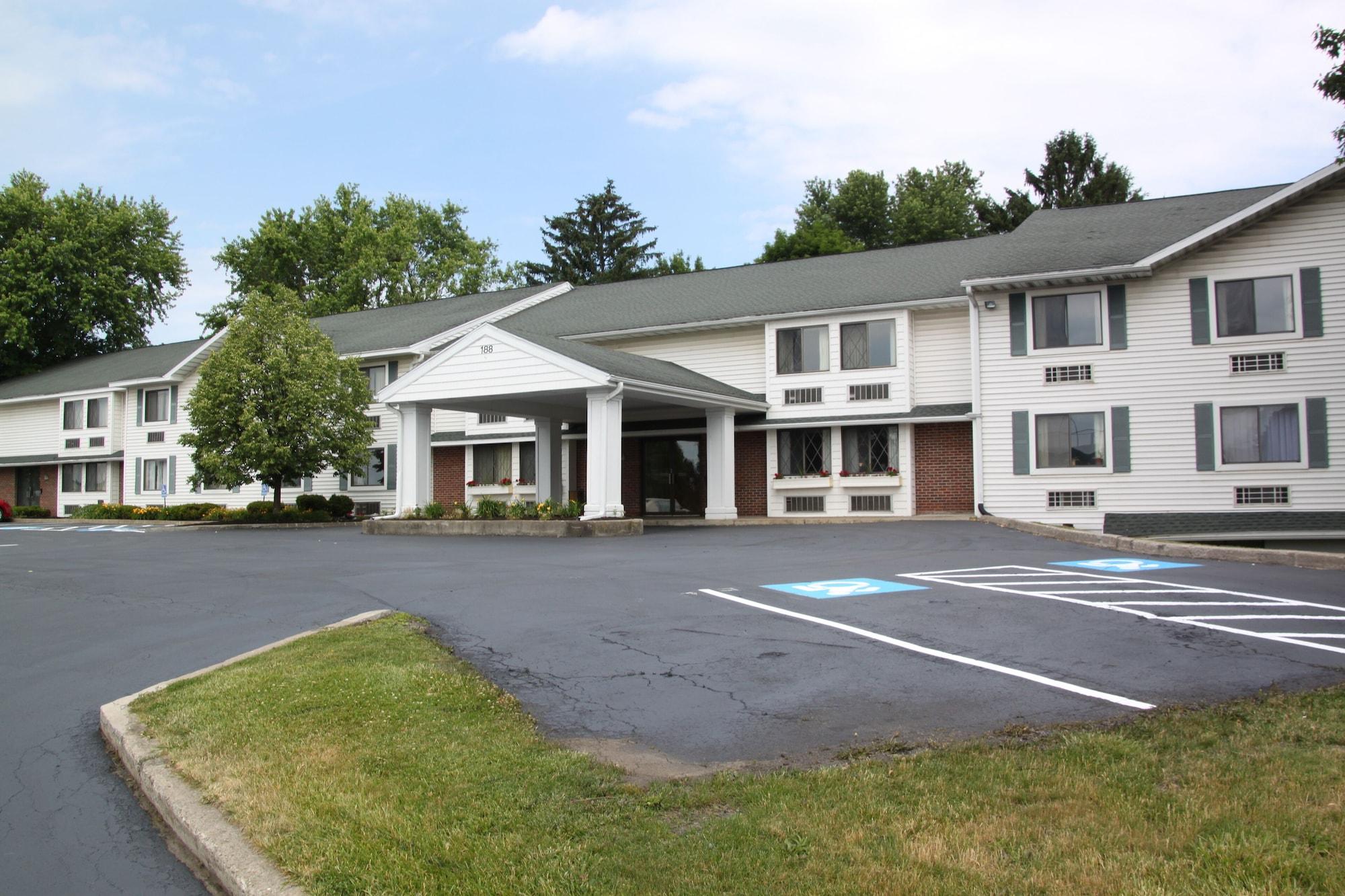 Vista Exterior Quality Inn Cortland - University Area