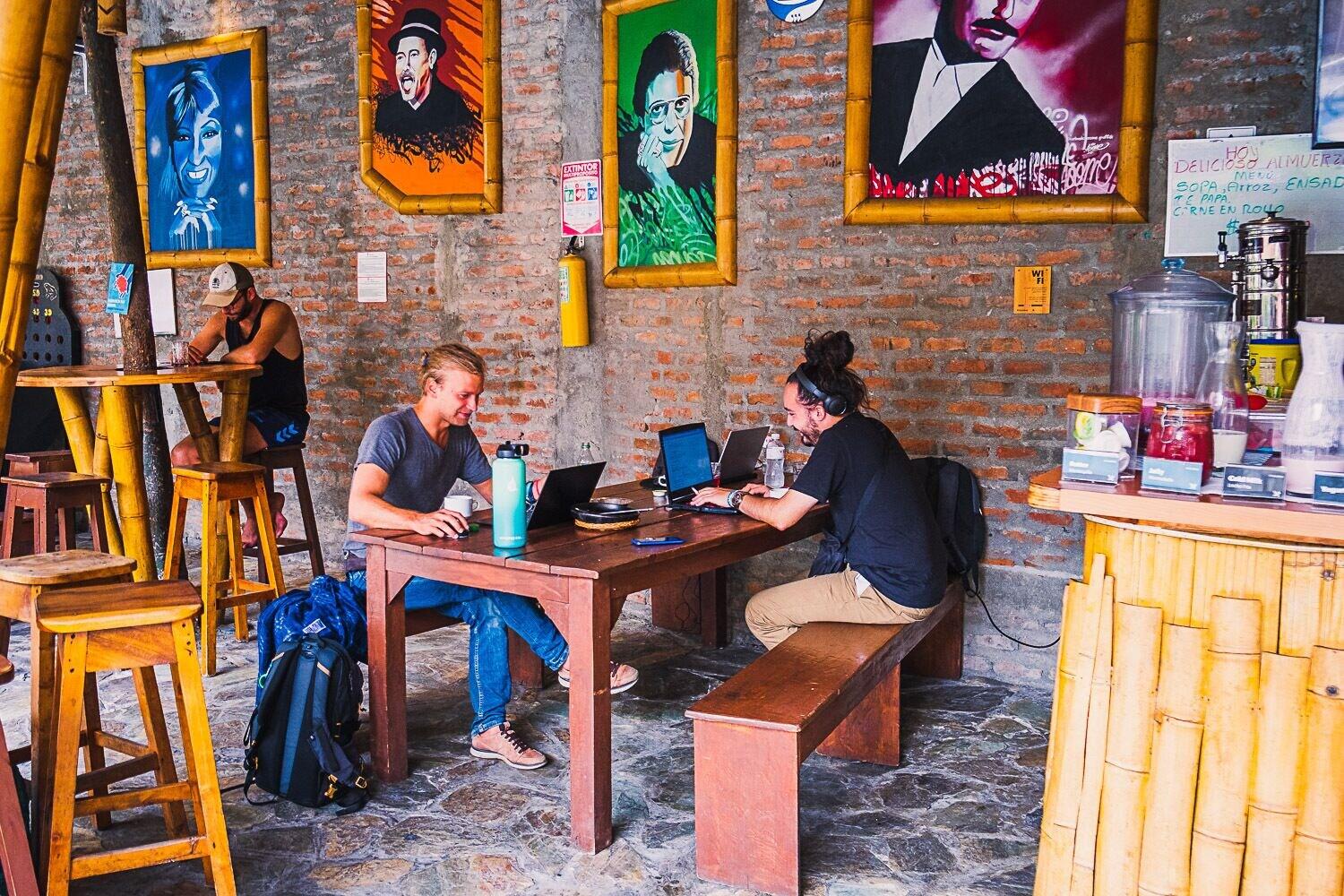 Restaurant Viajero Cali Hostel & Salsa School
