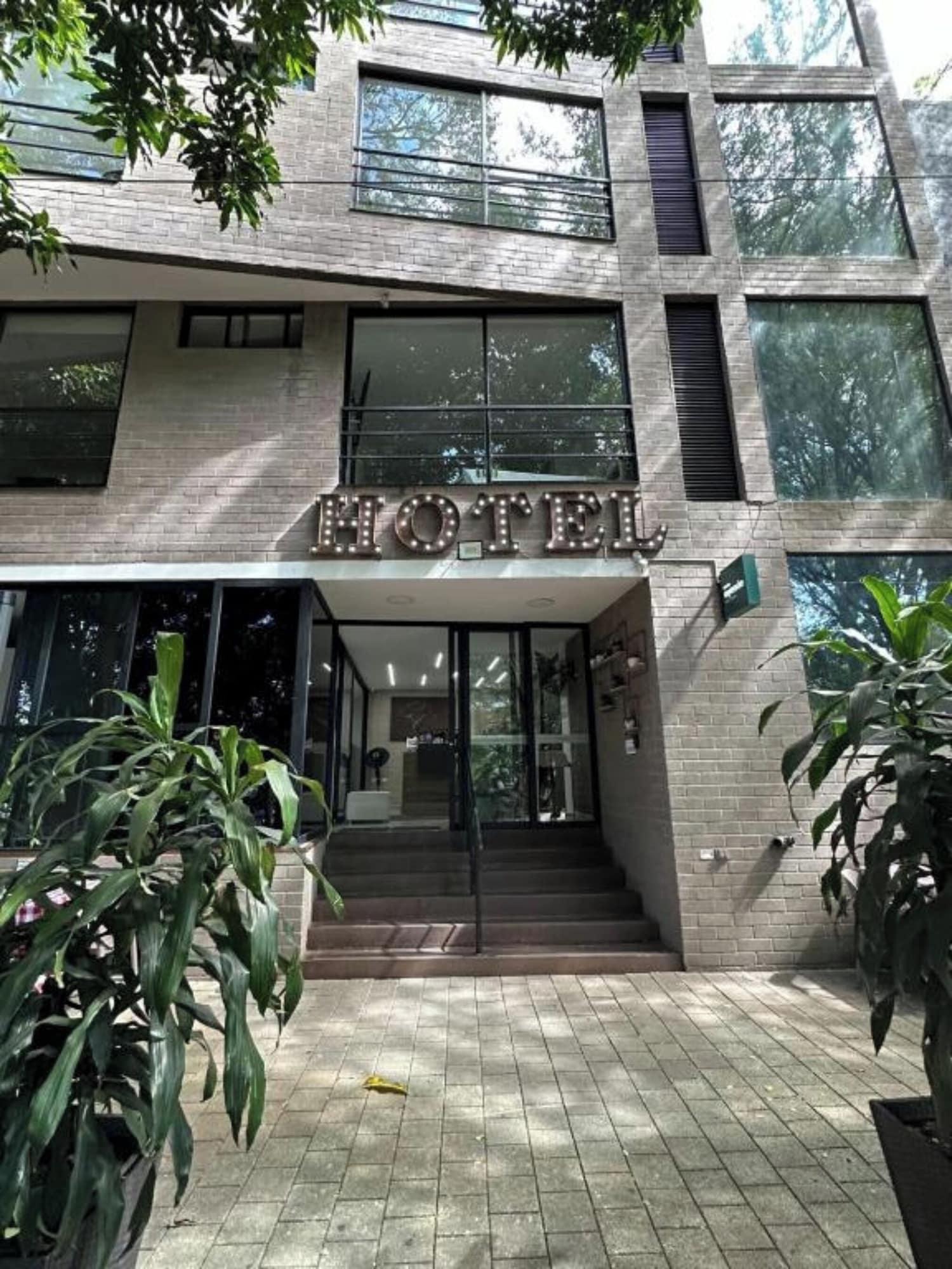 Varios Hotel Zona Verde