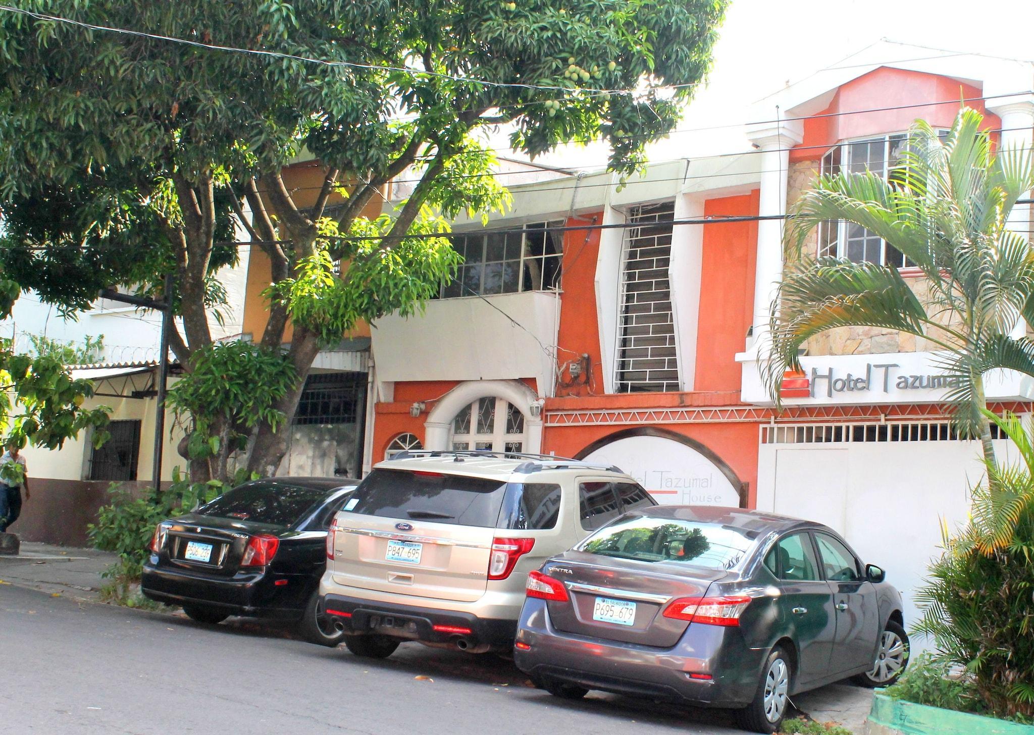 Vista Exterior Hotel Tazumal House